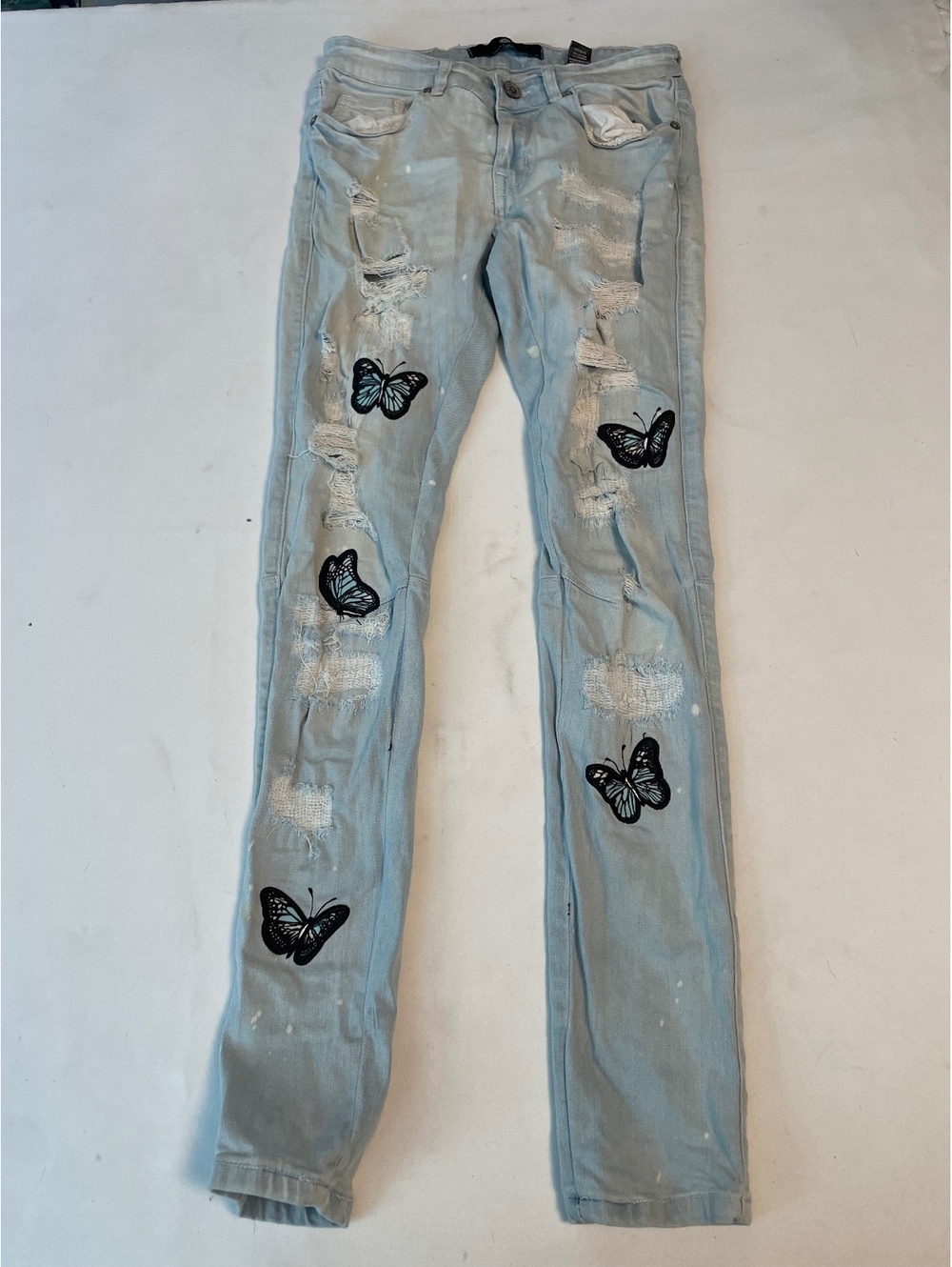Focus Jeans Light Blue Distressed Skinny Jeans with Butterfly Patches Size 29W